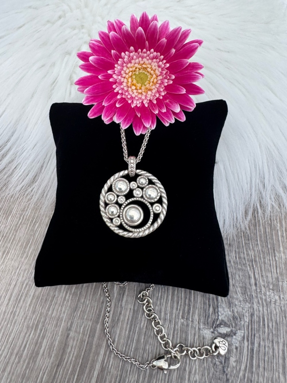 🩵 BRIGHTON Halo Round Pendant Necklace With Blue Purple Crystals💜 - Picture 5 of 7